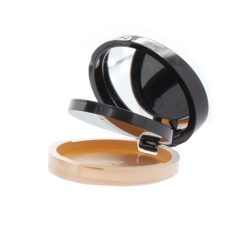 Giorgio Armani Luminous Silk Compact Refillable Case 1 Giorgio Armani Luminous Silk Compact Refillable Case