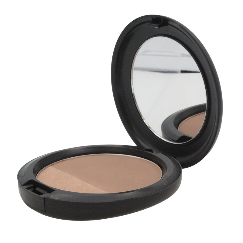 MAC Cool Looks In A Box Makeup Giftset 4 MAC Cool Looks In A Box Makeup Giftset - Image 4